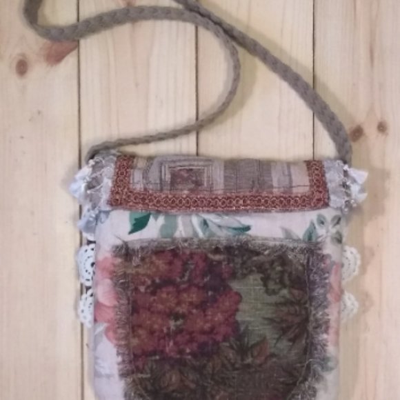 NEW HAND SEWN ARTISAN UPCYCLED REPURPOSED VINTAGE LACE MARIE ANTIONETTE PURSE - Picture 4 of 8